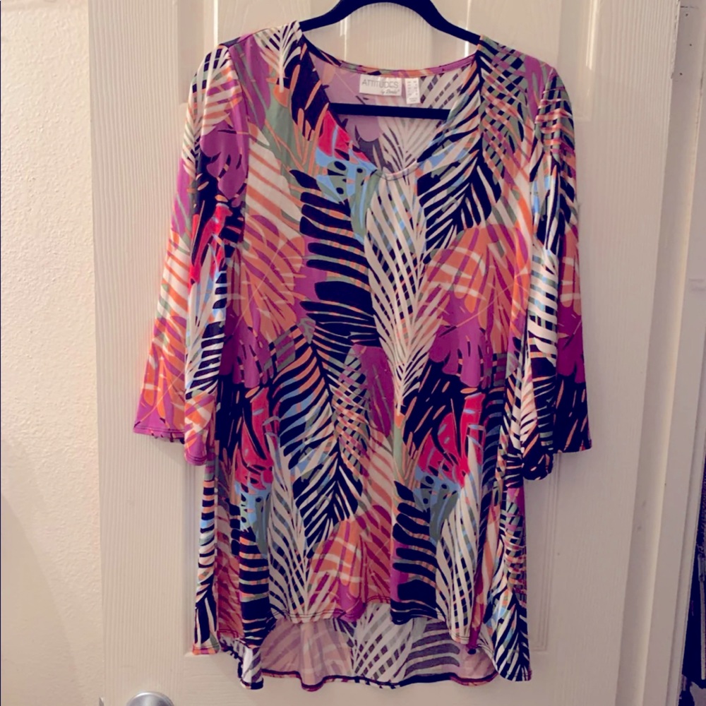 NWOT Vibrant tunic